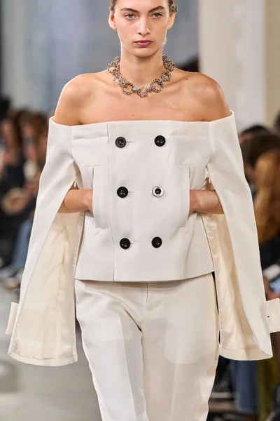 Look 123
